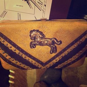 Wallet with the horse and they work on front